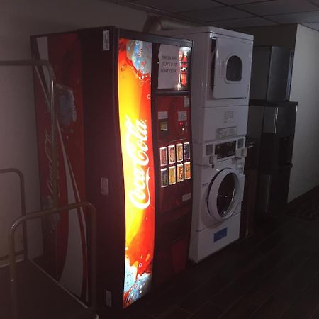 Super 8 By Wyndham Mayfield Esterno foto