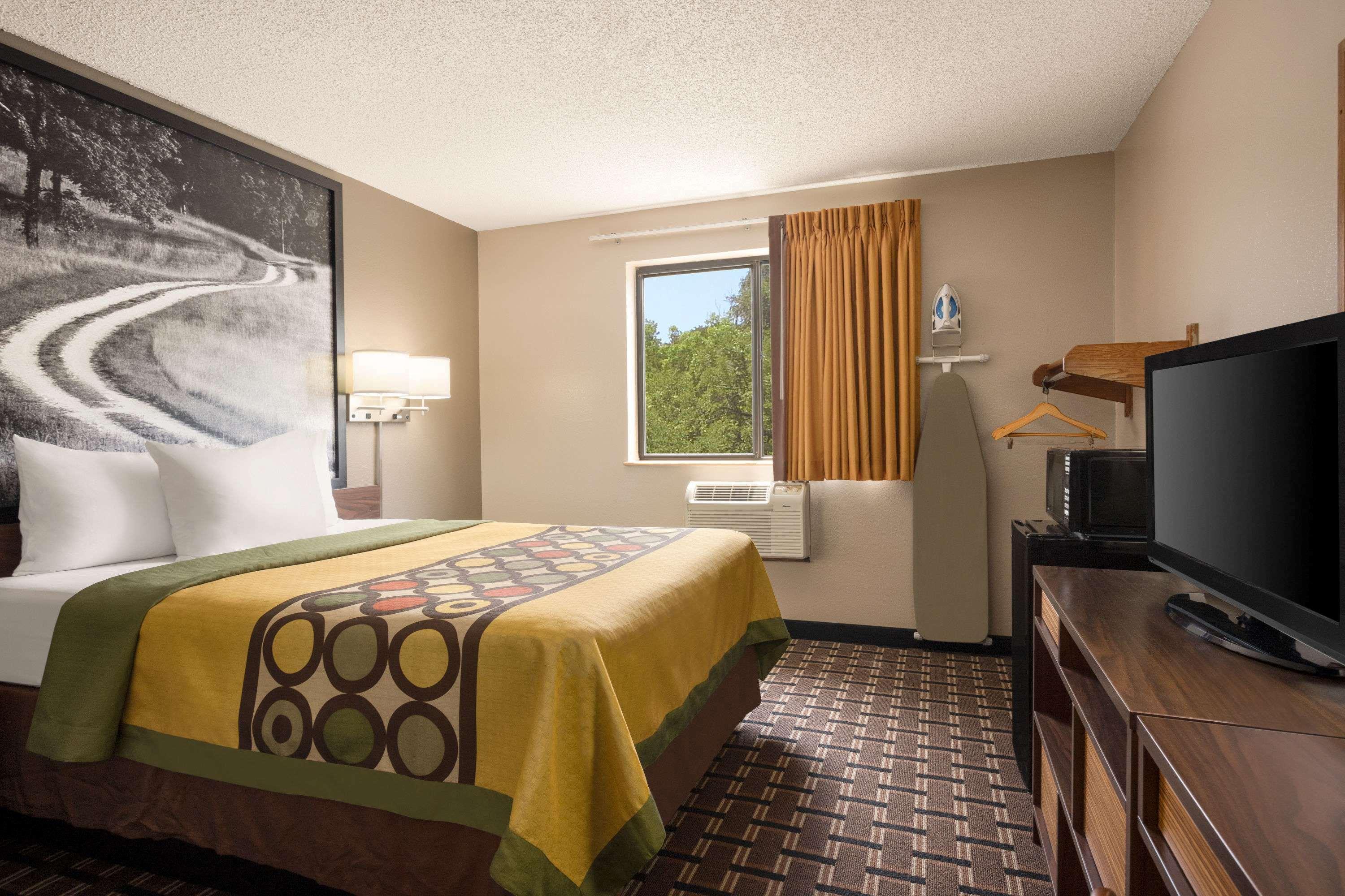 Super 8 By Wyndham Mayfield Esterno foto