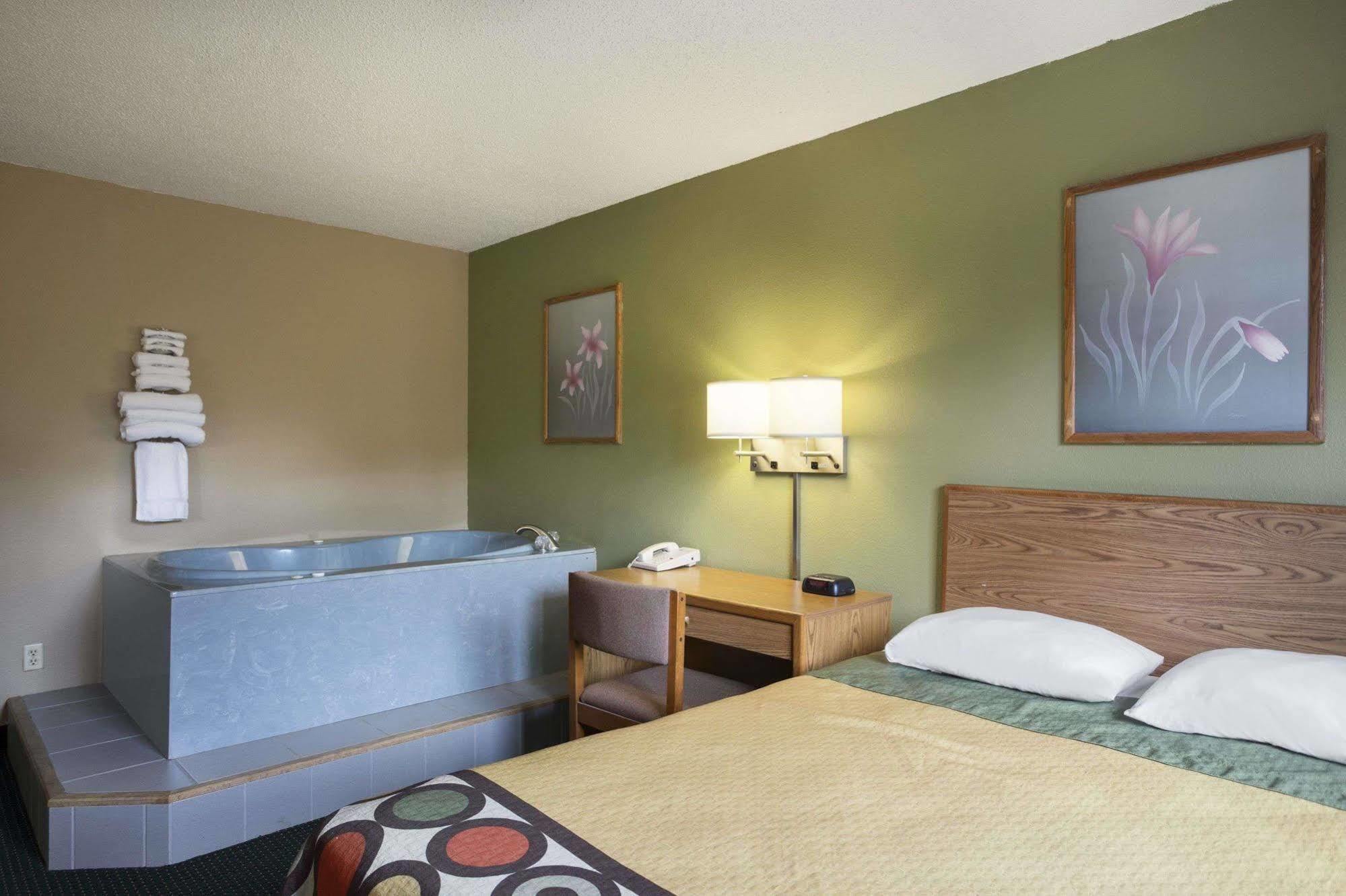Super 8 By Wyndham Mayfield Esterno foto