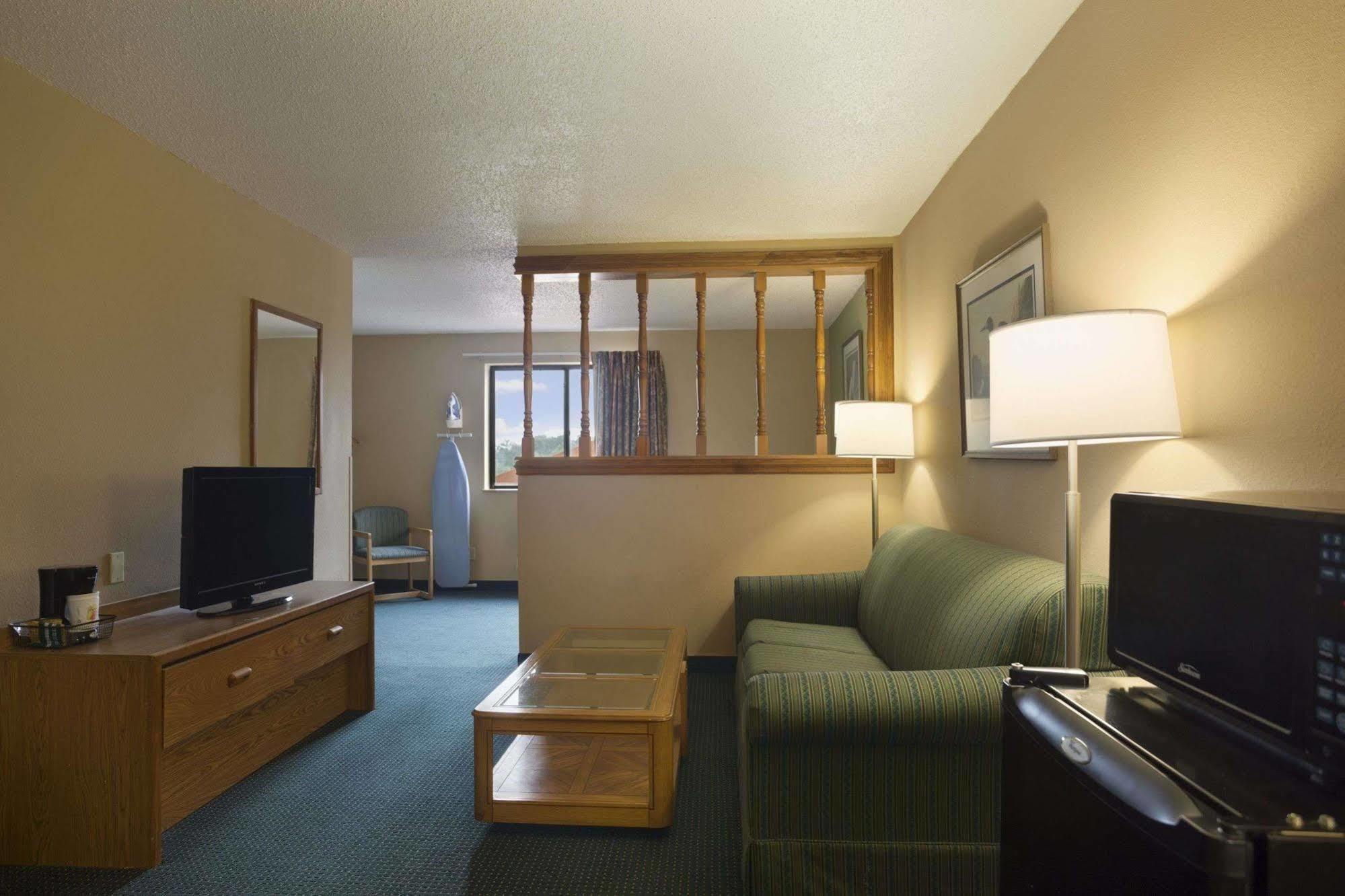 Super 8 By Wyndham Mayfield Esterno foto